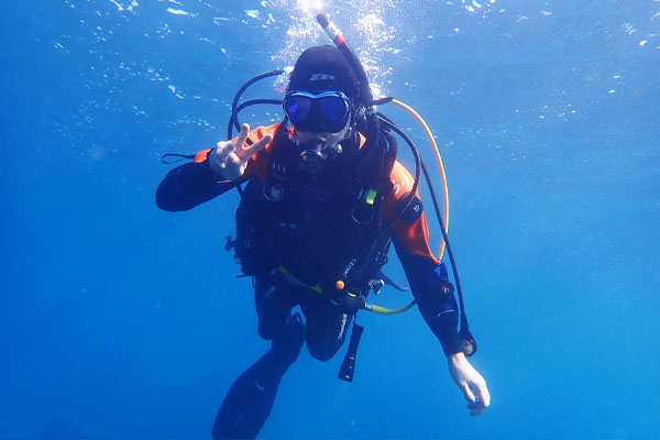 冬の海を楽しむ為のパスポート！ お得にPADIドライスーツSPを取得しよう♪